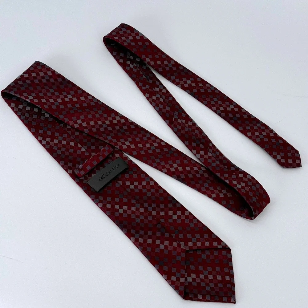 Calvin Klein Mens Silk Tie‎ Burgundy Red Gingham Checkerboard Pattern 61